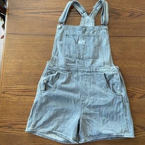 Levi’s Short Overalls -Size Large